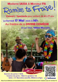 Une femme, déguisée en clown, en premier plan devant un public d'enfant et derrière elle un homme, lui aussi déguisé en clown, en train de jouer